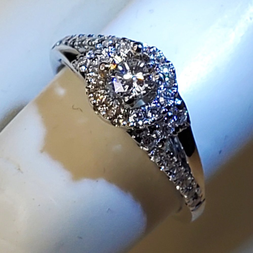 14K WHITE GOLD RING - Picture 5 of 10